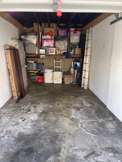 20 x 10 Garage in Los Angeles, California near 5832 W Pico Blvd, Los Angeles, CA 90019-3715, United States