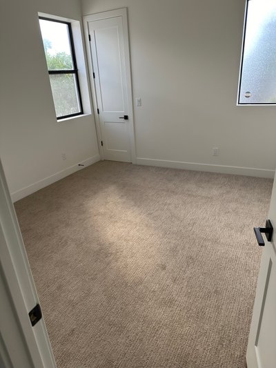 15 x 15 Bedroom in Phoenix, Arizona near 1302 E Virginia Ave, Phoenix, AZ 85006-1161, United States