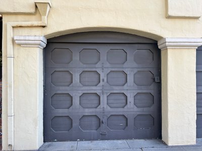 15 x 10 Garage in Los Angeles, California near 7012 Willoughby Ave, Los Angeles, CA 90038-2310, United States