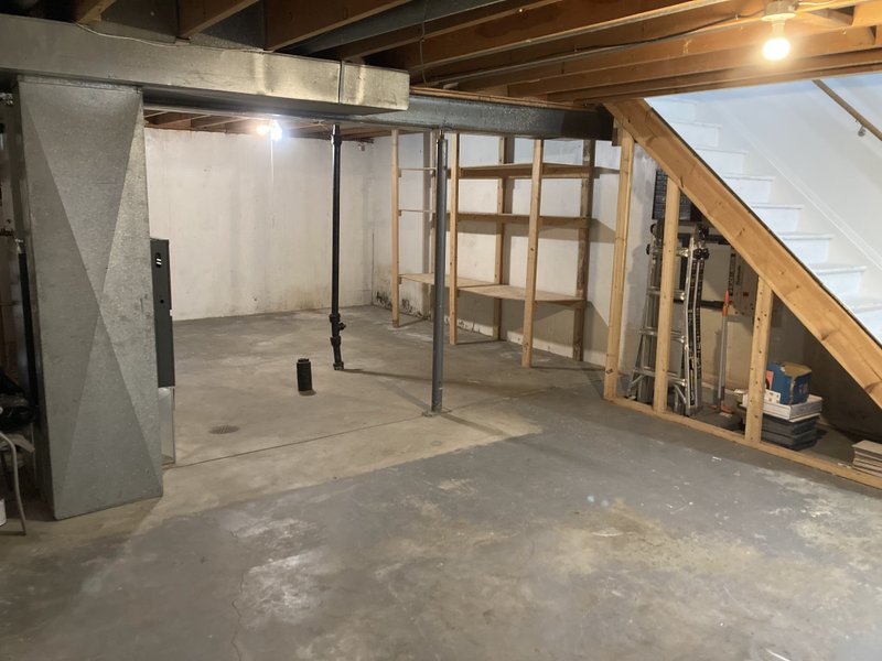 30 x 18 Basement in Denver, Colorado near 4110 S Federal Blvd, Englewood, CO 80110-4317, United States