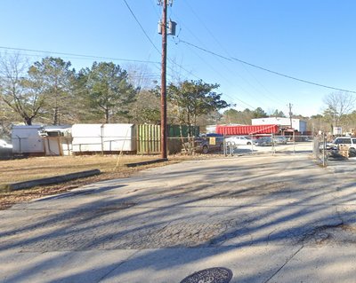 100 x 100 Shipping Container in Atlanta, Georgia near 785 Cleveland Ave SE, Atlanta, GA 30354-2202, United States